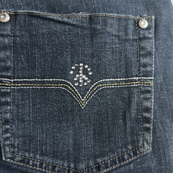 Arizona Jean Co. Bermuda Shorts Medium Wash Size 16 1/2 Girls - Picture 8 of 8